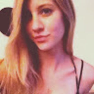 Meet your Posher, Alexandrea